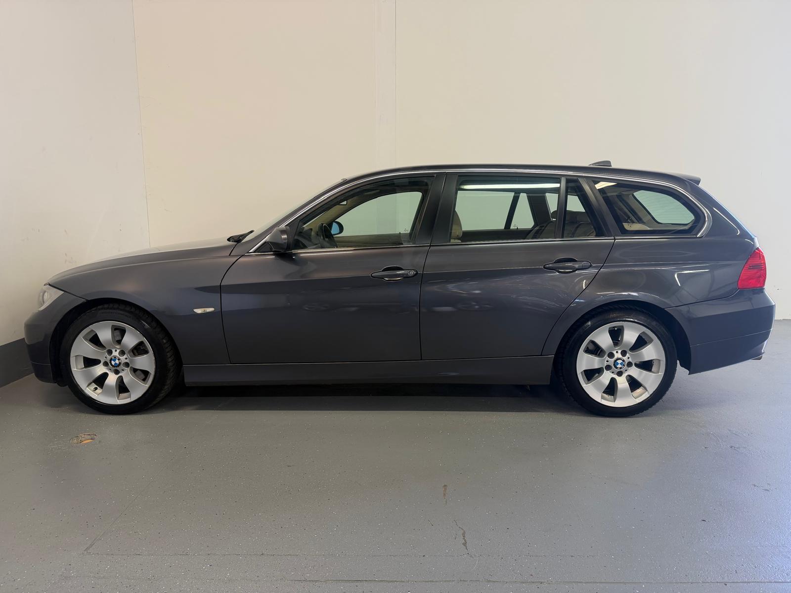 BMW 325xi Touring more4you-image-6