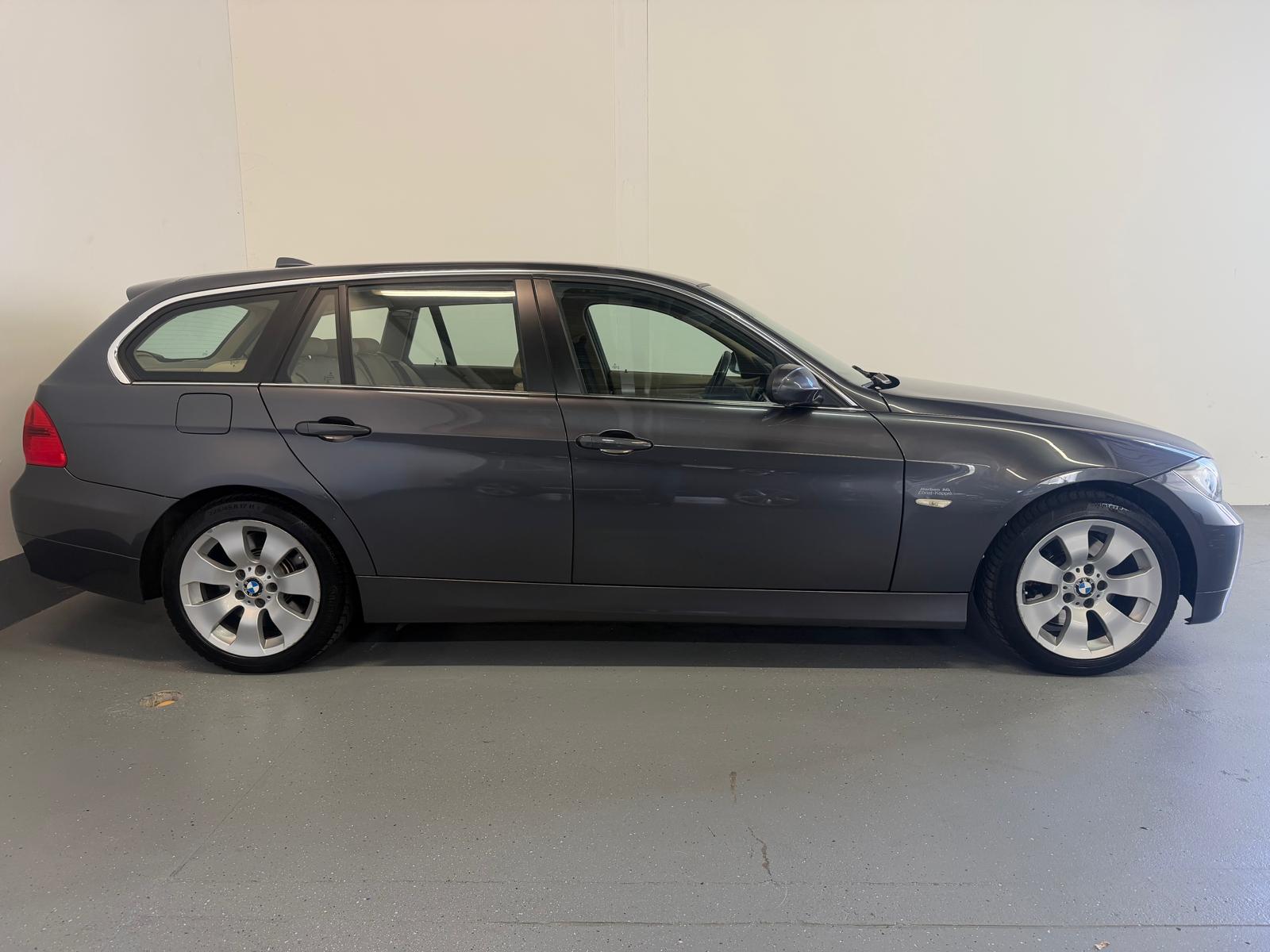 BMW 325xi Touring more4you-image-5