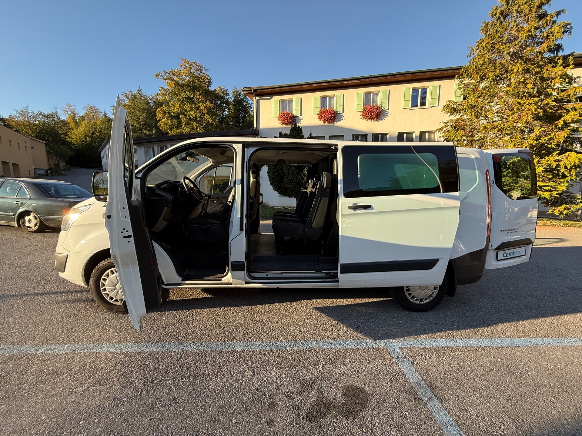 FORD Tourneo Custom 300 L2H1 Trend-image-15