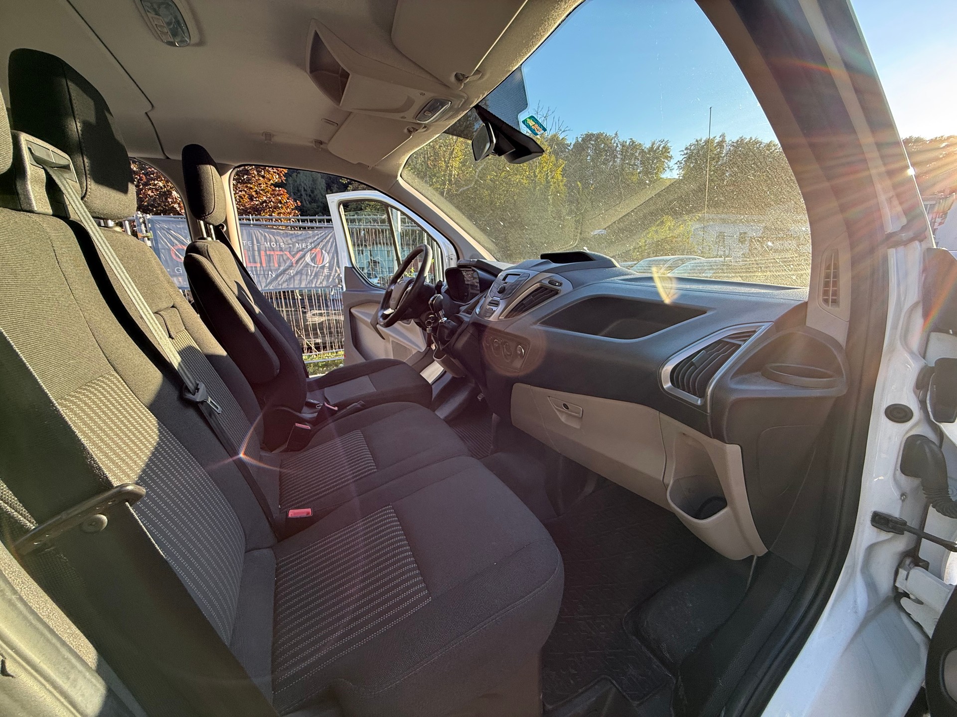 FORD Tourneo Custom 300 L2H1 Trend-image-12