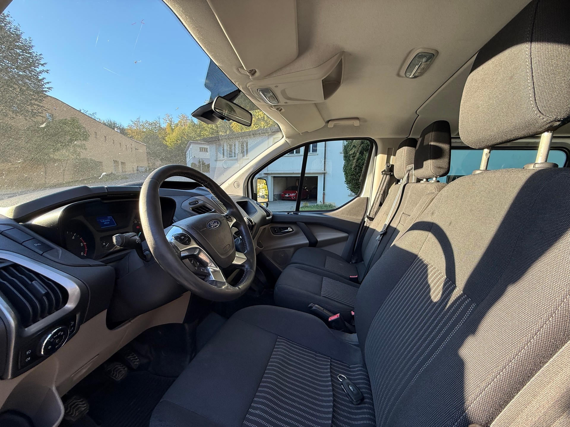 FORD Tourneo Custom 300 L2H1 Trend-image-8