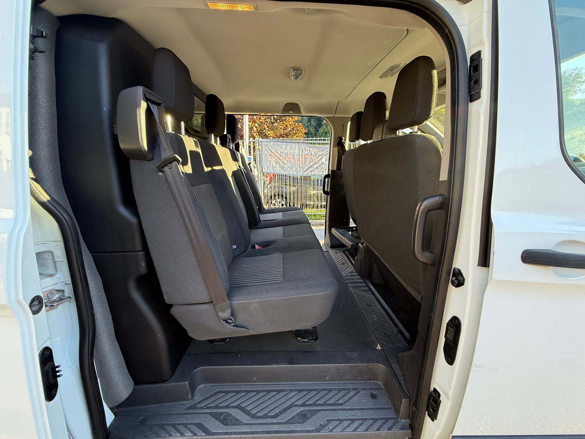 FORD Tourneo Custom 300 L2H1 Trend-image-11