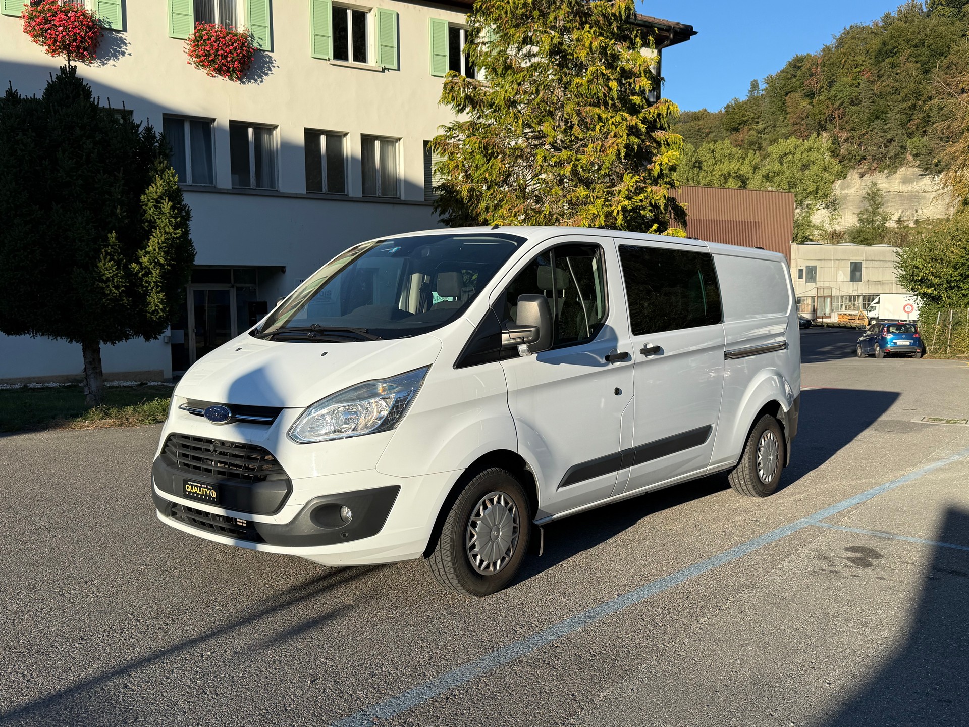 FORD Tourneo Custom 300 L2H1 Trend-image-2