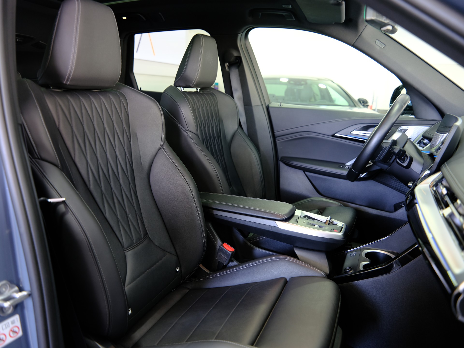 BMW X1 xDrive 23d 48V M Sport *360° Kamera* *Panoramadach*-image-21