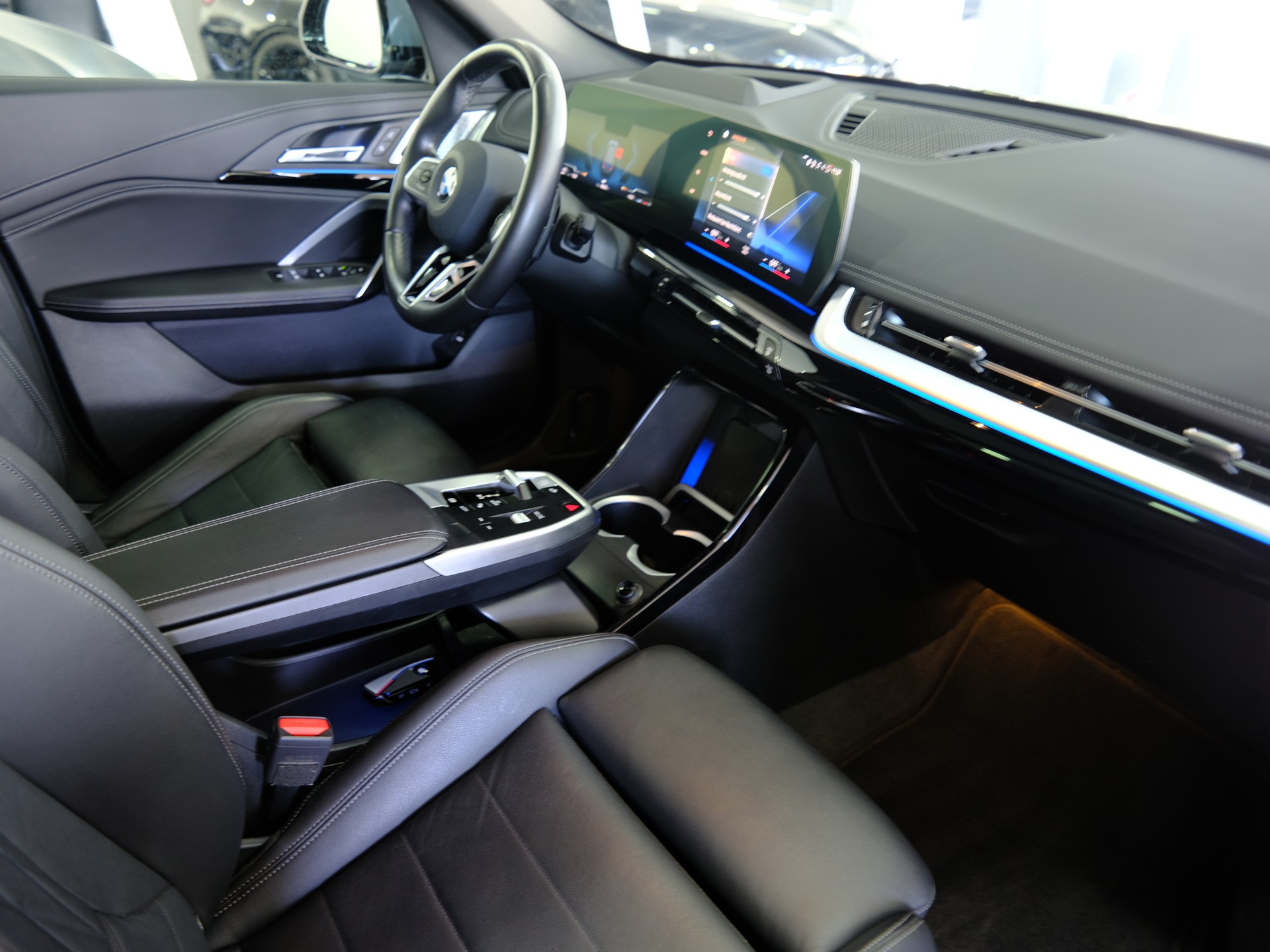BMW X1 xDrive 23d 48V M Sport *360° Kamera* *Panoramadach*-image-20
