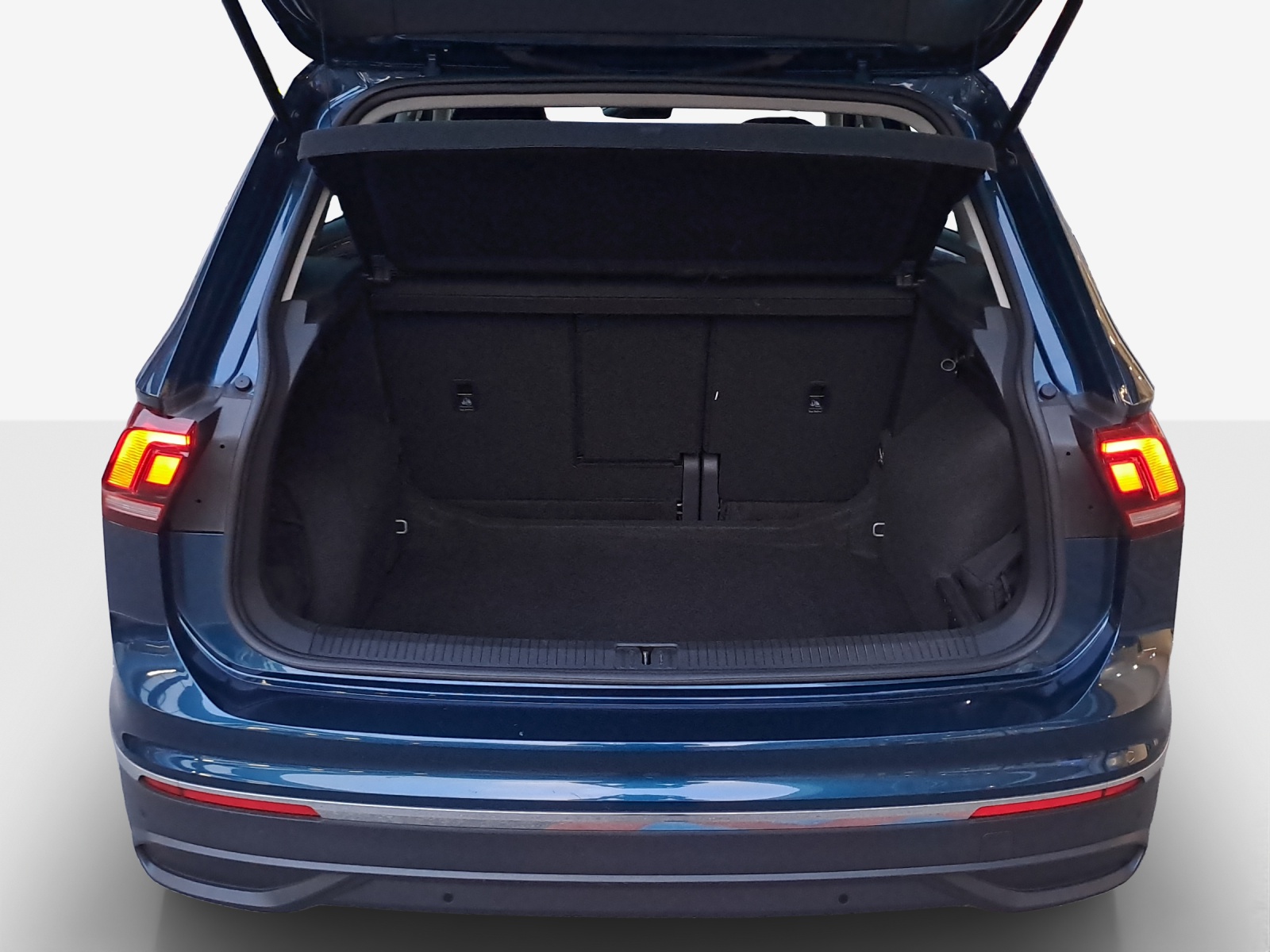 VW Tiguan 2.0TSI Life 4Motion DSG-image-12