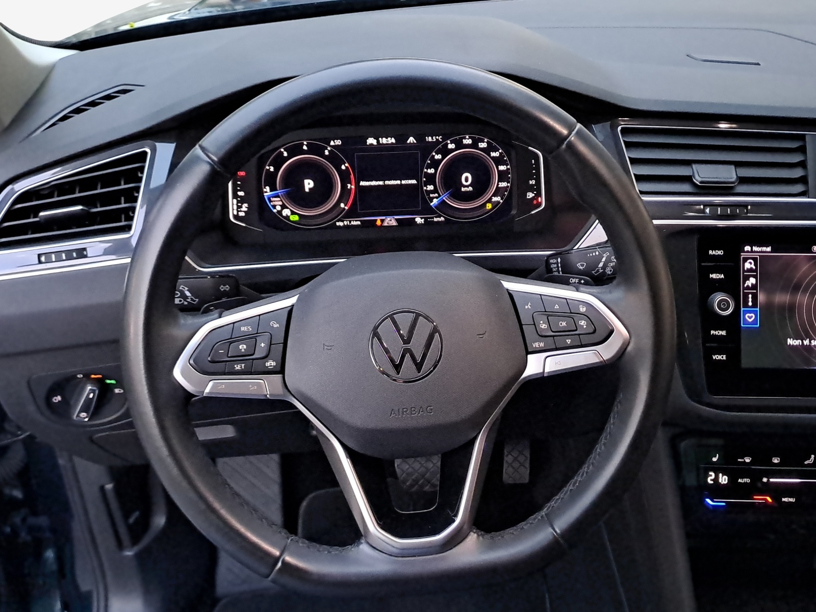 VW Tiguan 2.0TSI Life 4Motion DSG-image-9