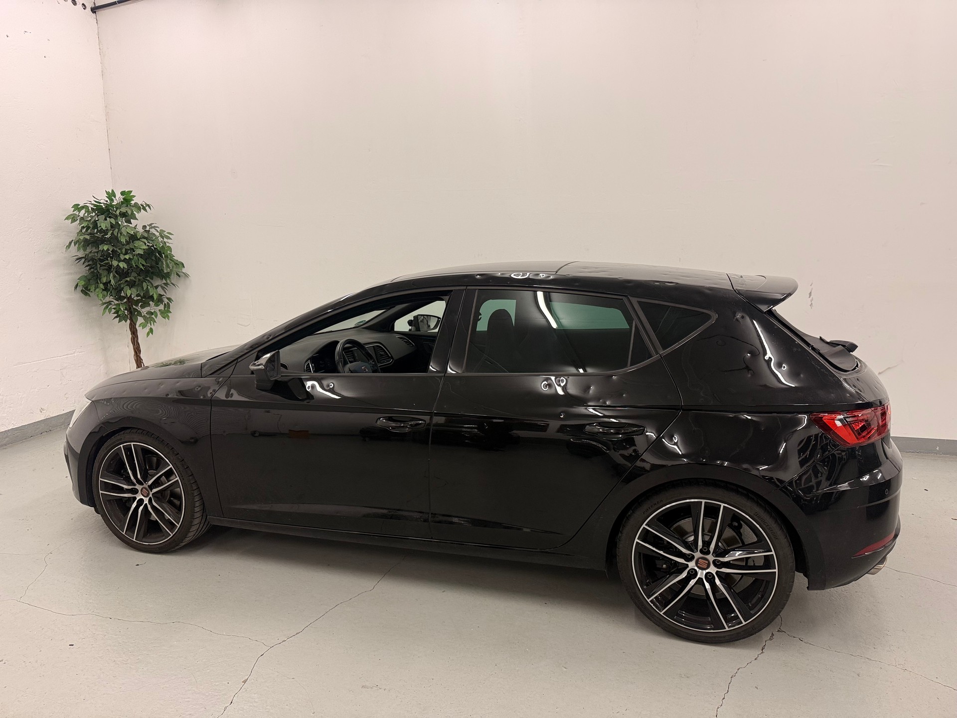 SEAT Leon 2.0 TSI Cupra 290 DSG-image-6