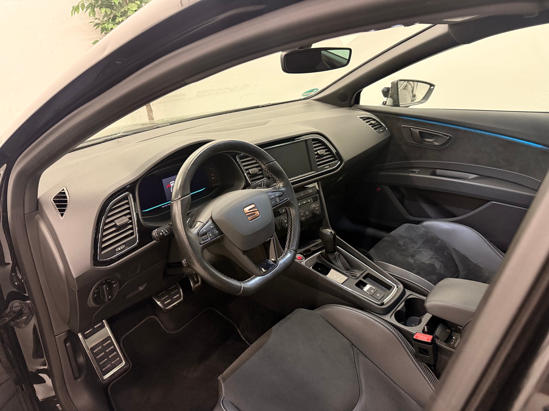 SEAT Leon 2.0 TSI Cupra 290 DSG-image-11