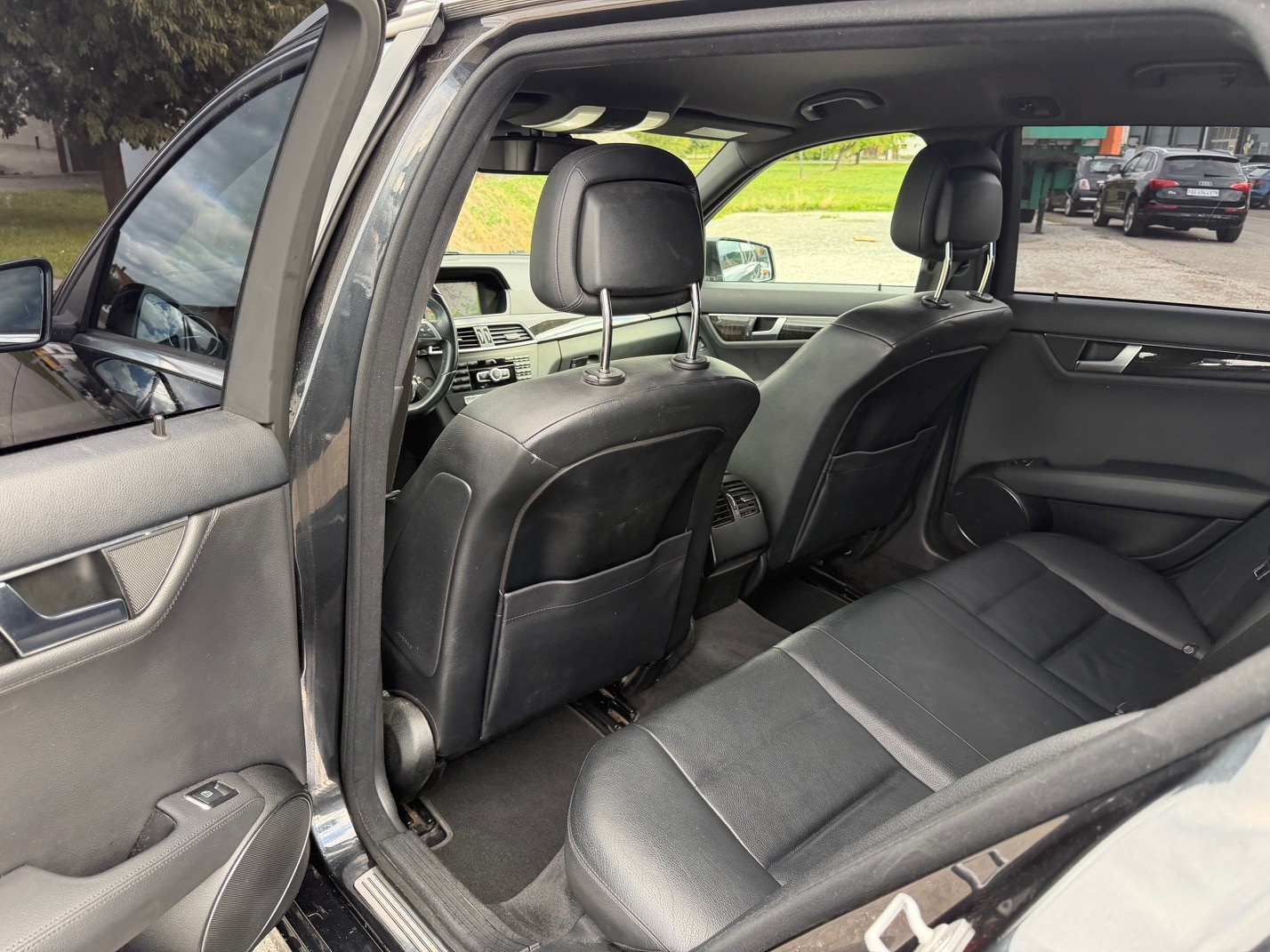 MERCEDES-BENZ C 300 CDI Avantgarde 4Matic 7G-Tronic-image-9