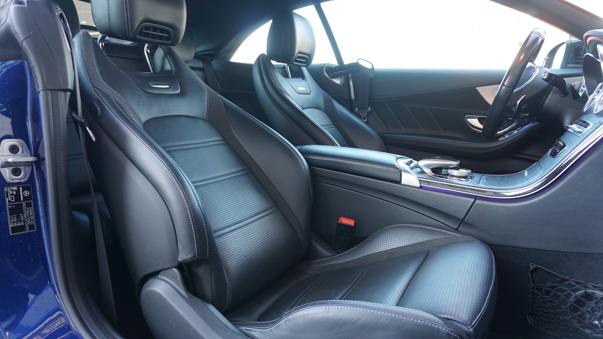 MERCEDES-BENZ C 63 AMG Cabriolet-image-18