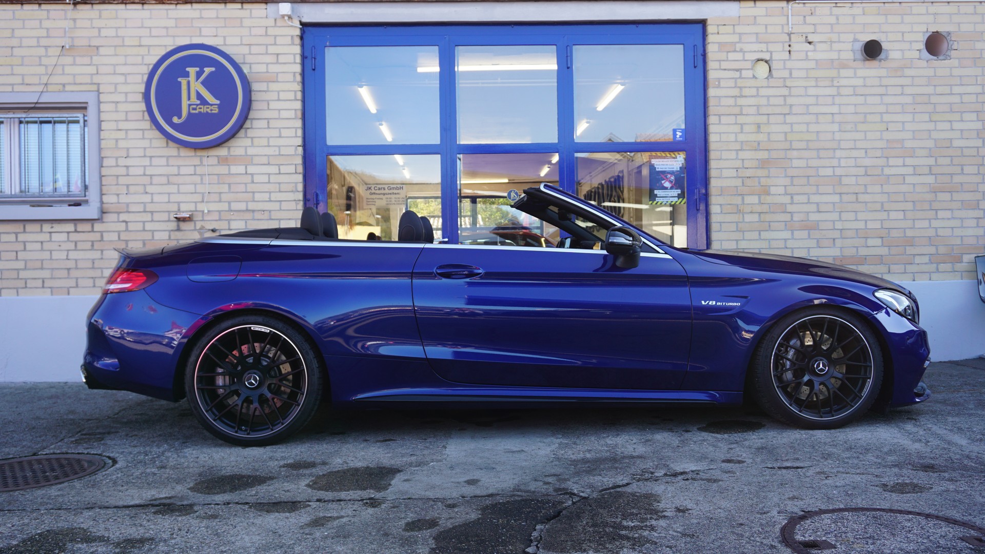 MERCEDES-BENZ C 63 AMG Cabriolet-image-7