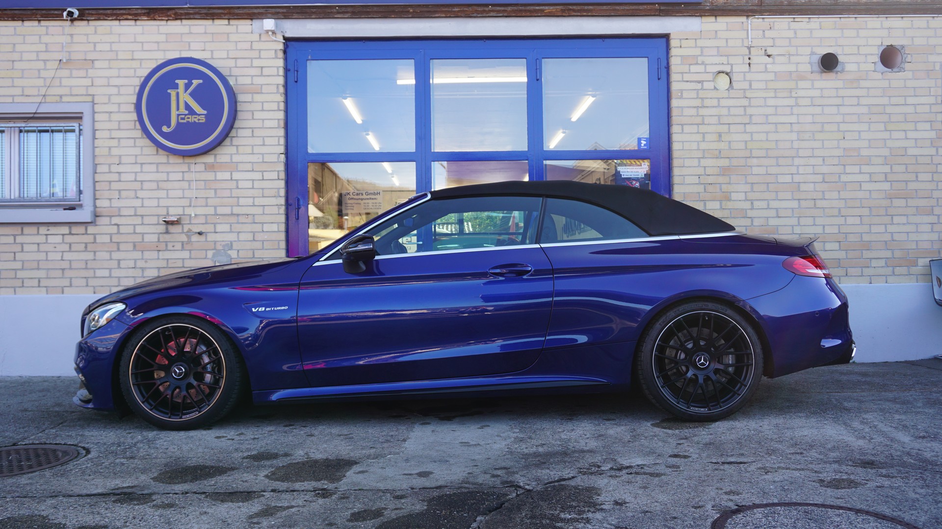 MERCEDES-BENZ C 63 AMG Cabriolet-image-4