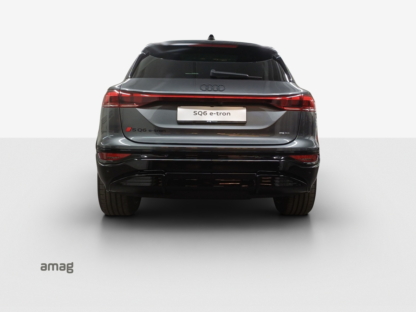 AUDI SQ6 e-tron quattro-showroom-element-3
