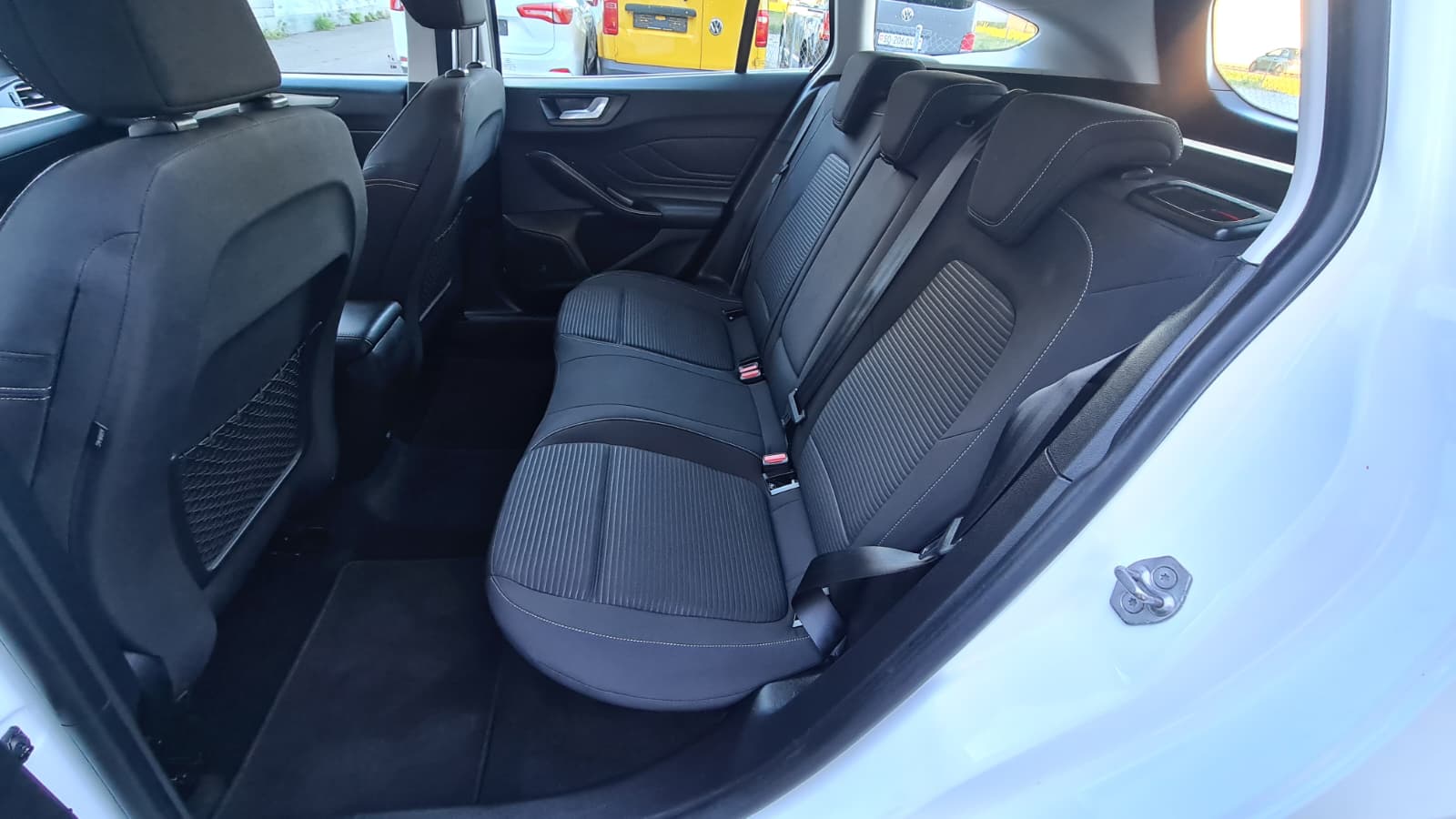 FORD Focus 2.0 TDCi Cool Connect Automatic ** Gr-Navi ** RF-Kamera ** PDC ** Sitzheizung ** Anh-Kupplung ** Frisch Ab MFK & Service-image-18