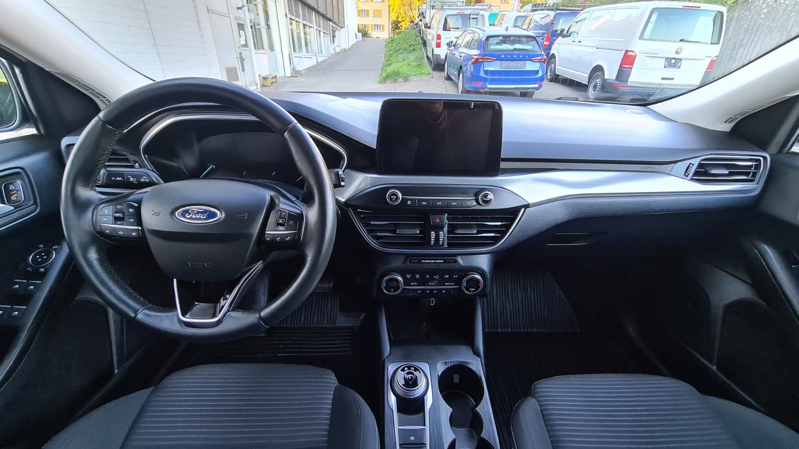 FORD Focus 2.0 TDCi Cool Connect Automatic ** Gr-Navi ** RF-Kamera ** PDC ** Sitzheizung ** Anh-Kupplung ** Frisch Ab MFK & Service-image-15