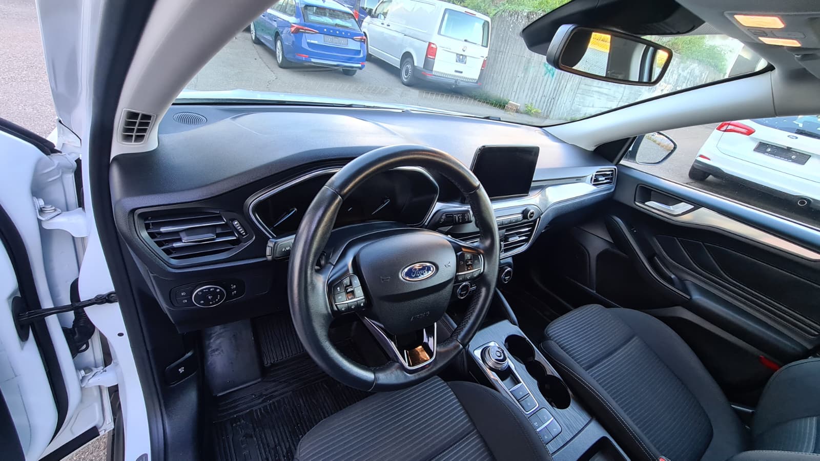 FORD Focus 2.0 TDCi Cool Connect Automatic ** Gr-Navi ** RF-Kamera ** PDC ** Sitzheizung ** Anh-Kupplung ** Frisch Ab MFK & Service-image-16