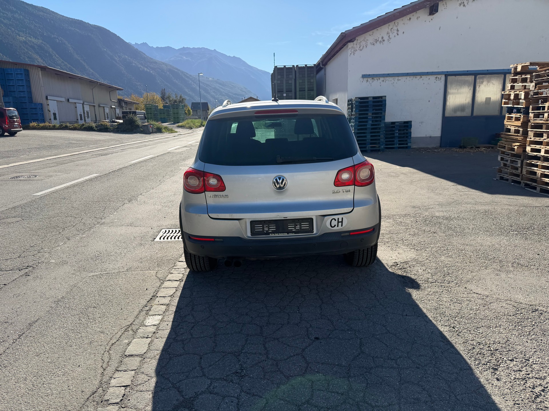 VW Tiguan 2.0 TSI Track&Field-image-8