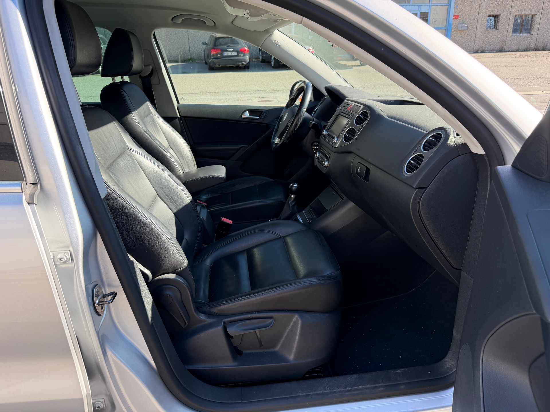 VW Tiguan 2.0 TSI Track&Field-image-2