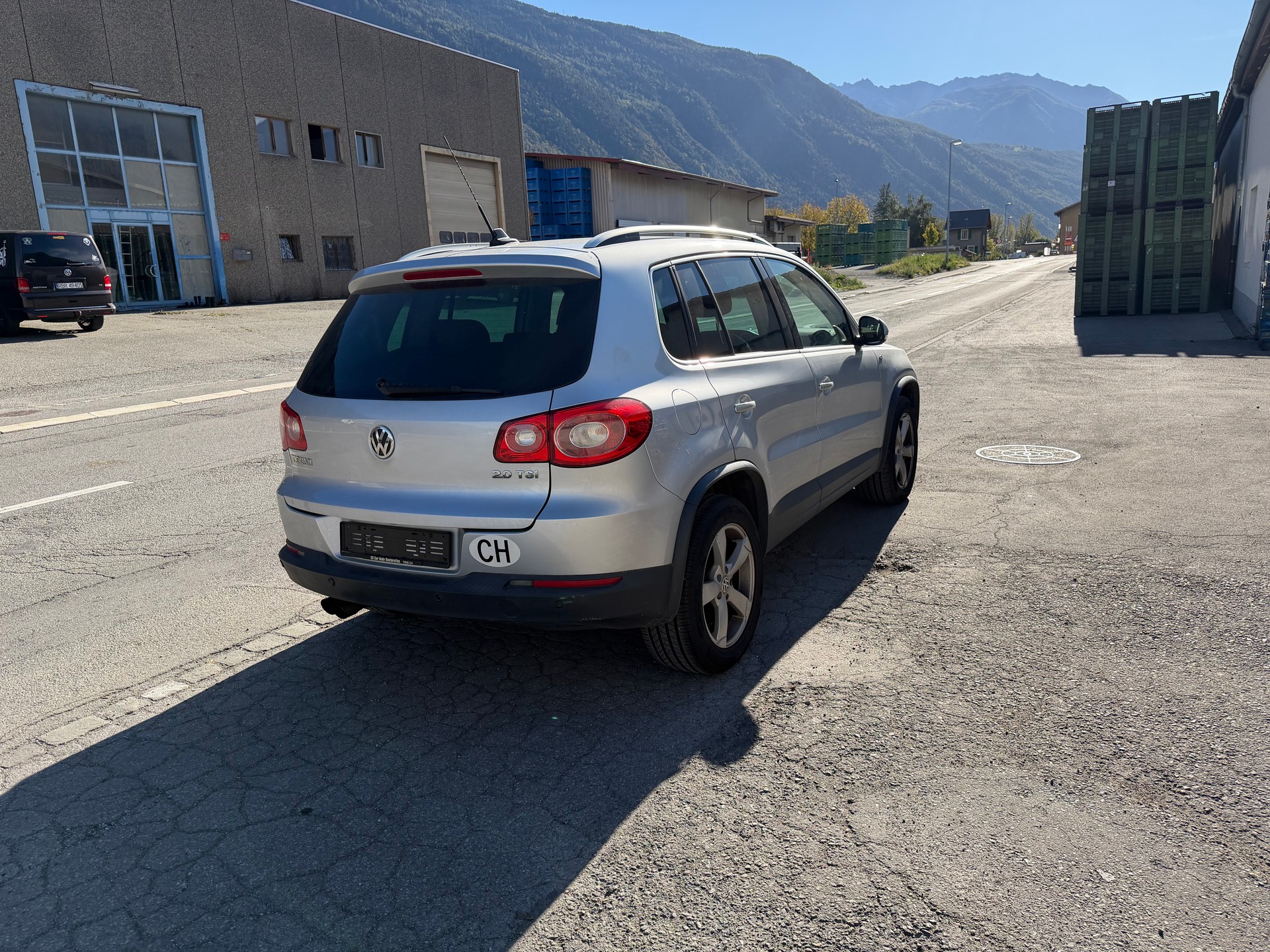 VW Tiguan 2.0 TSI Track&Field-image-9