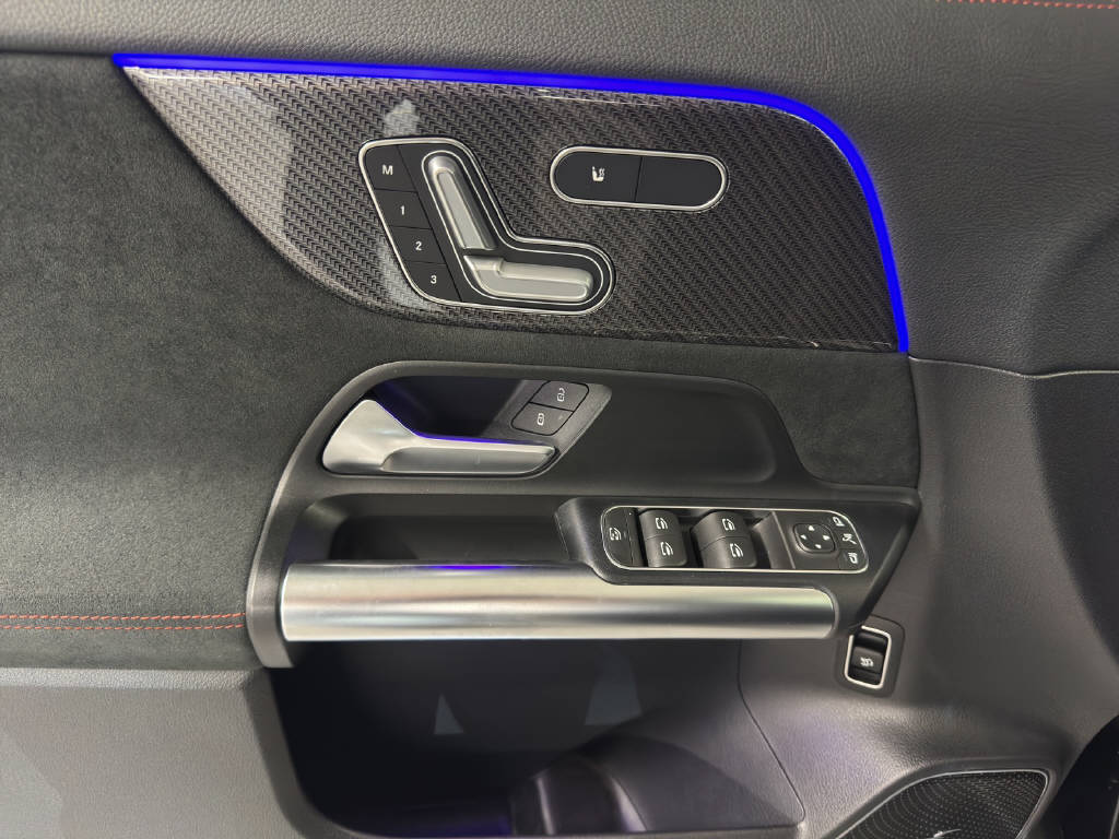 MERCEDES-BENZ GLA 45 S AMG 4Matic+-image-6