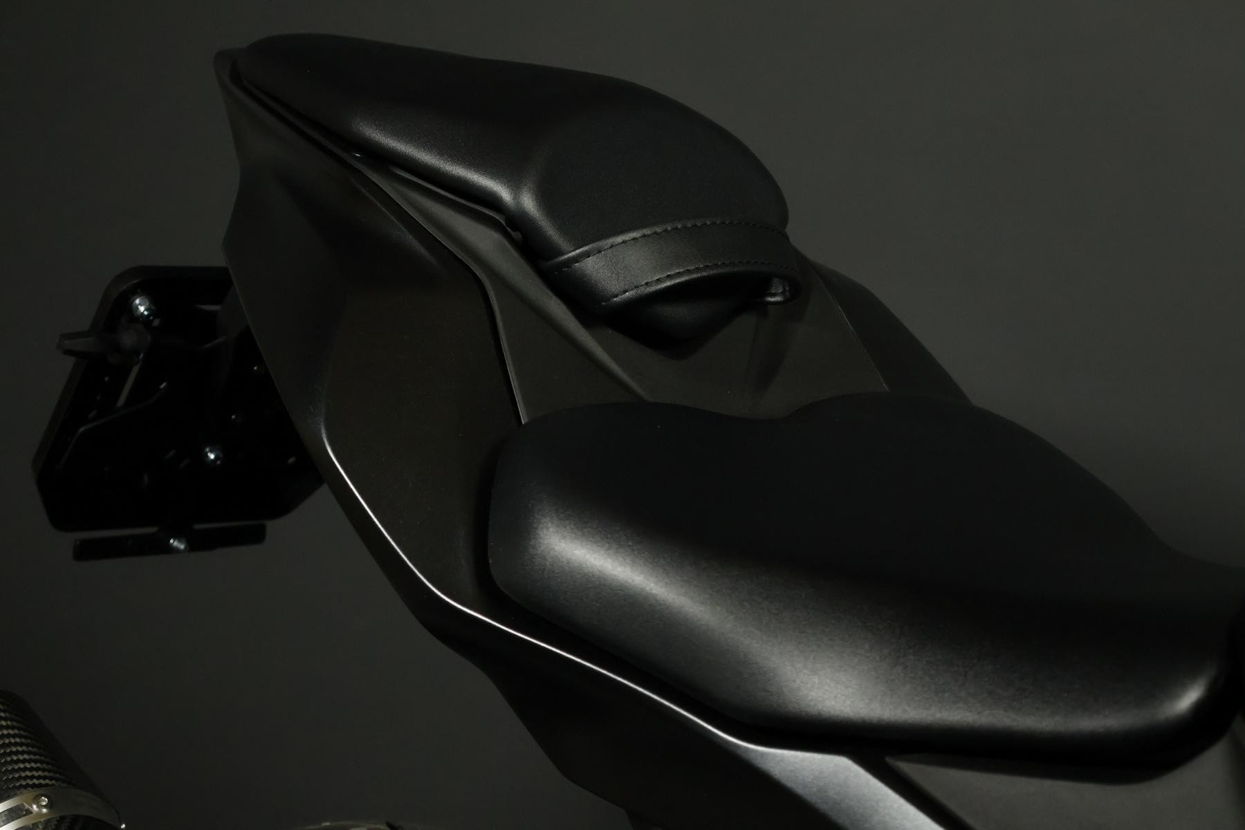KAWASAKI Ninja ZX-4RR (57/35 KW) *Black Edition* Level 3-image-5