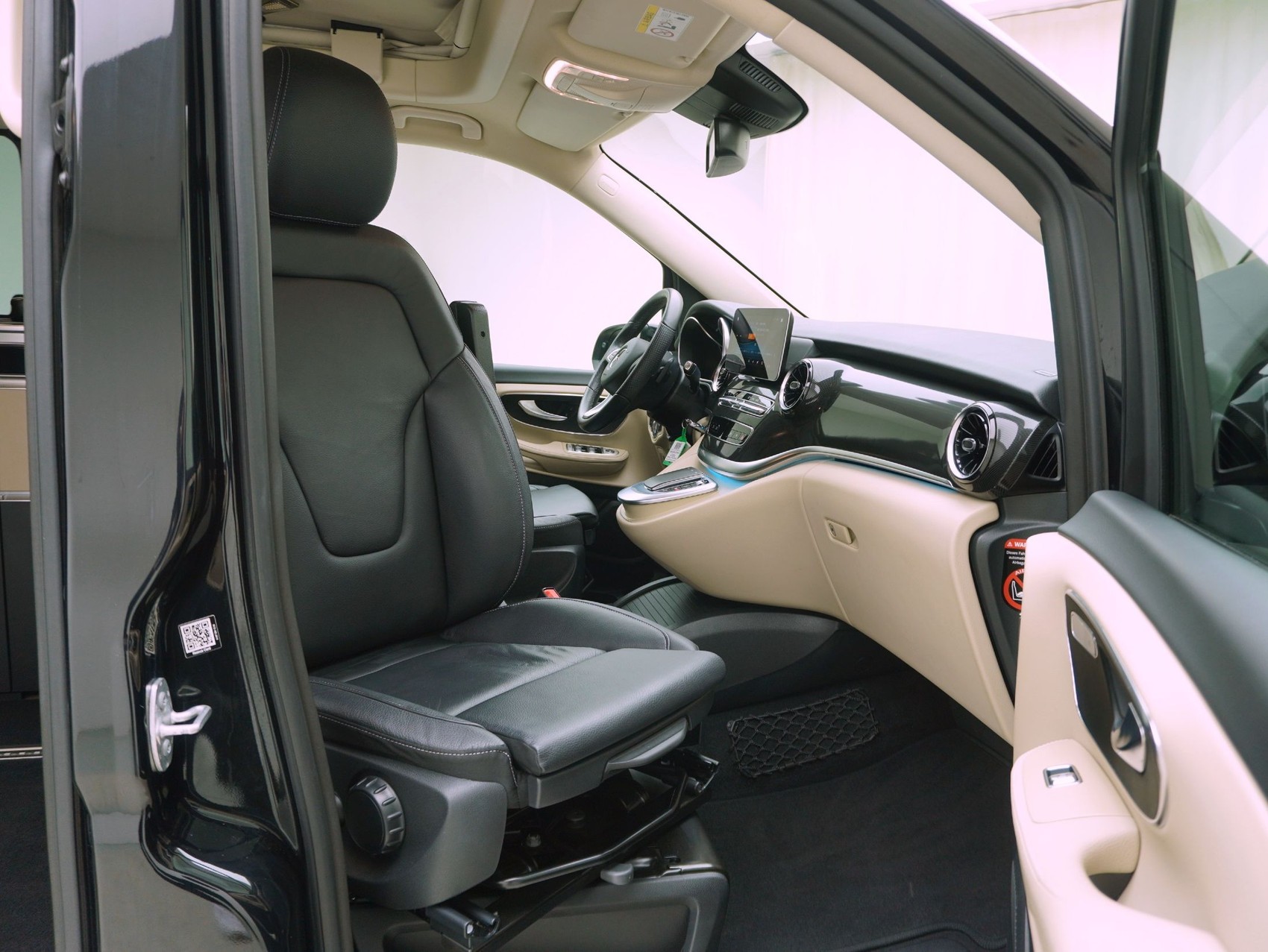 MERCEDES-BENZ Marco Polo 300 d-image-16