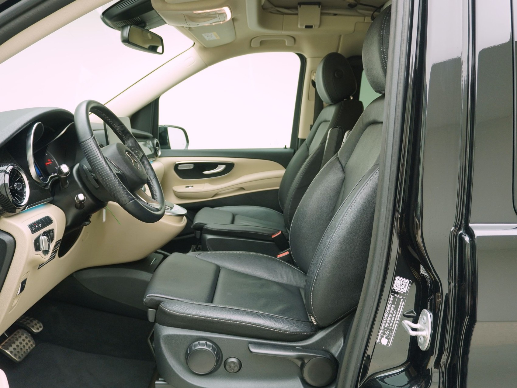 MERCEDES-BENZ Marco Polo 300 d-image-13