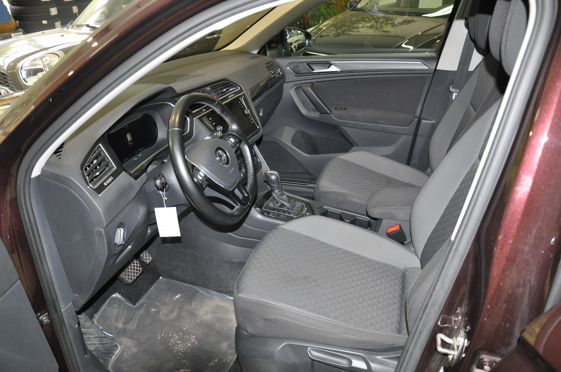 VW Tiguan 1.4TSI ACT Trendline 4Motion DSG-image-5