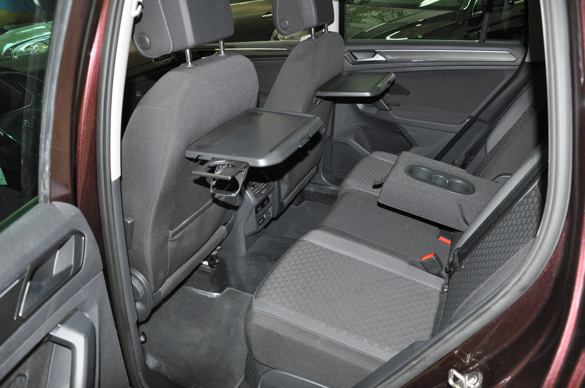 VW Tiguan 1.4TSI ACT Trendline 4Motion DSG-image-6