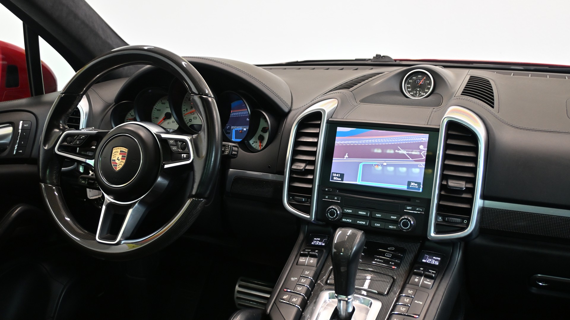 PORSCHE Cayenne GTS-image-4