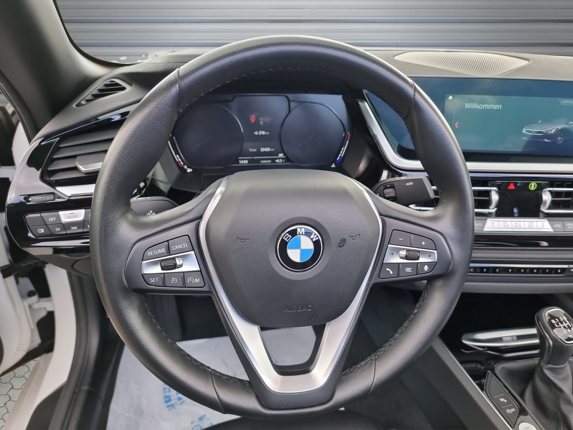 BMW Z4 sDrive 20i Sport Line-image-9