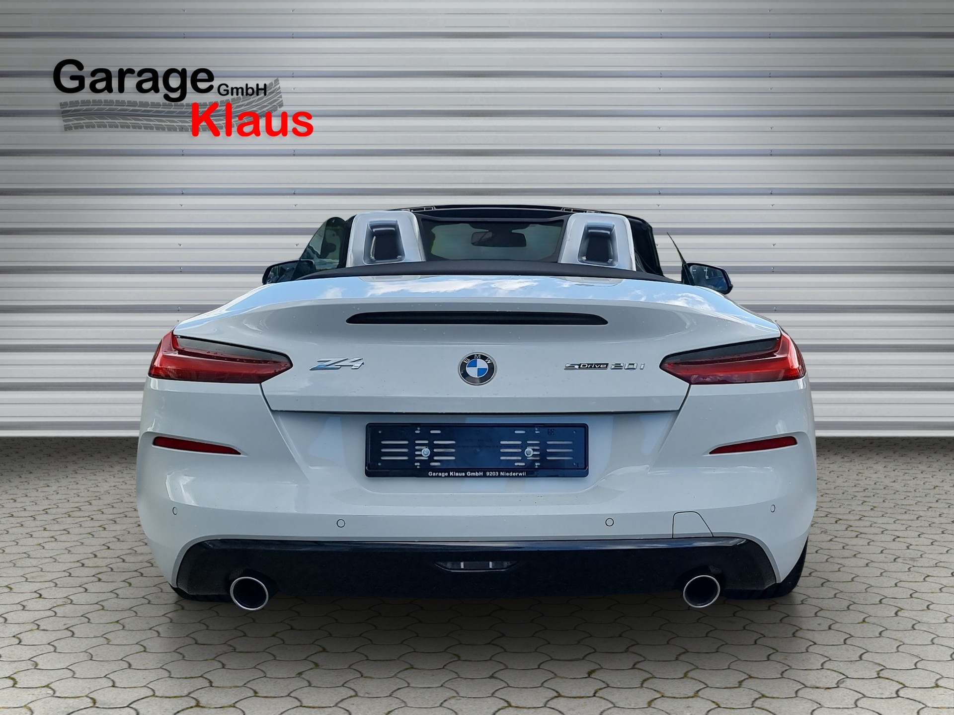 BMW Z4 sDrive 20i Sport Line-image-4