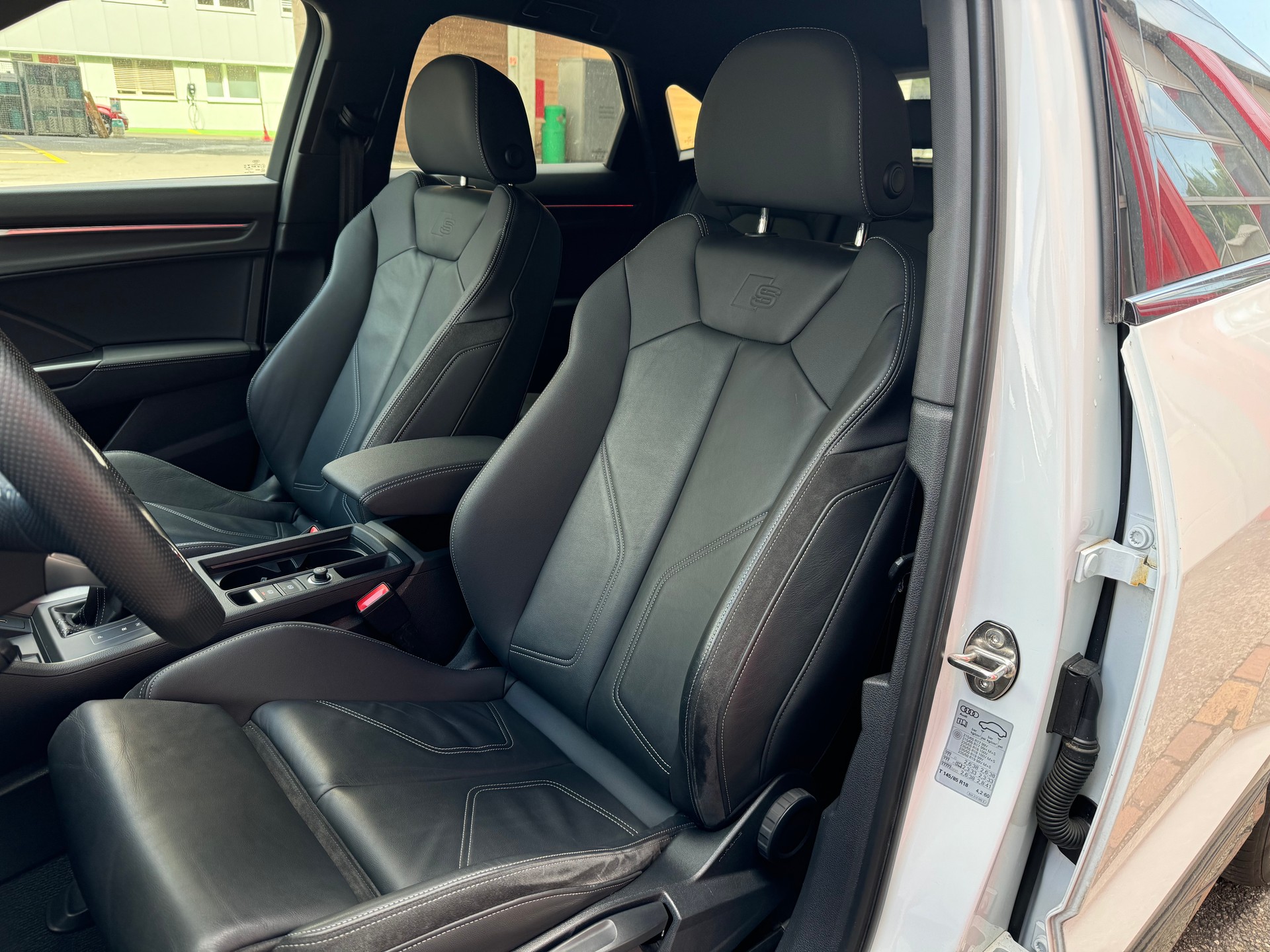 AUDI Q3 Sportback 45 TFSI S line quattro-image-10