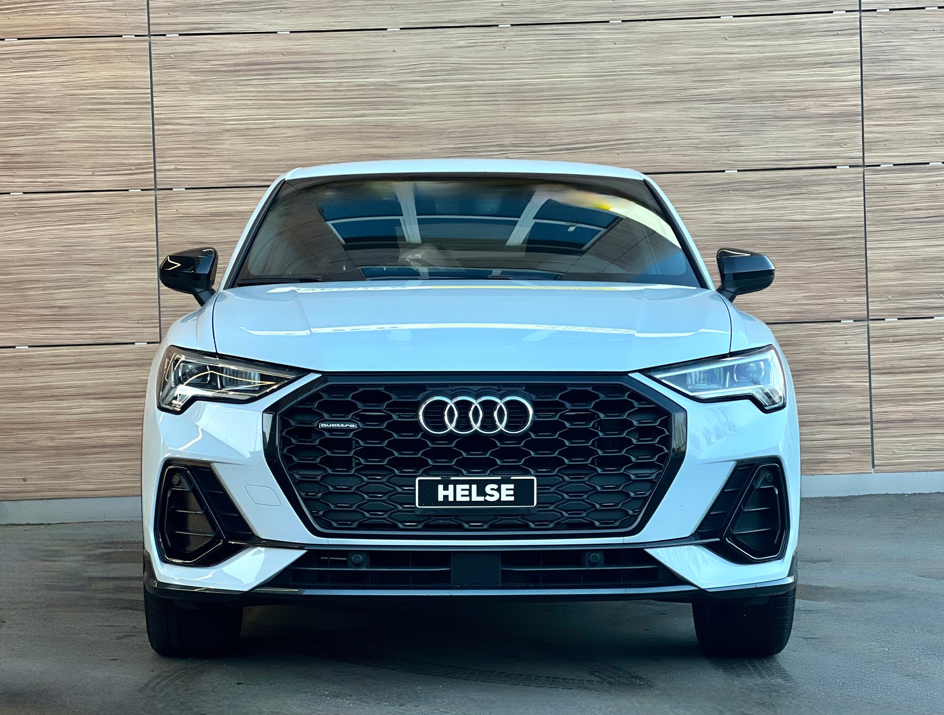 AUDI Q3 Sportback 45 TFSI S line quattro-image-2