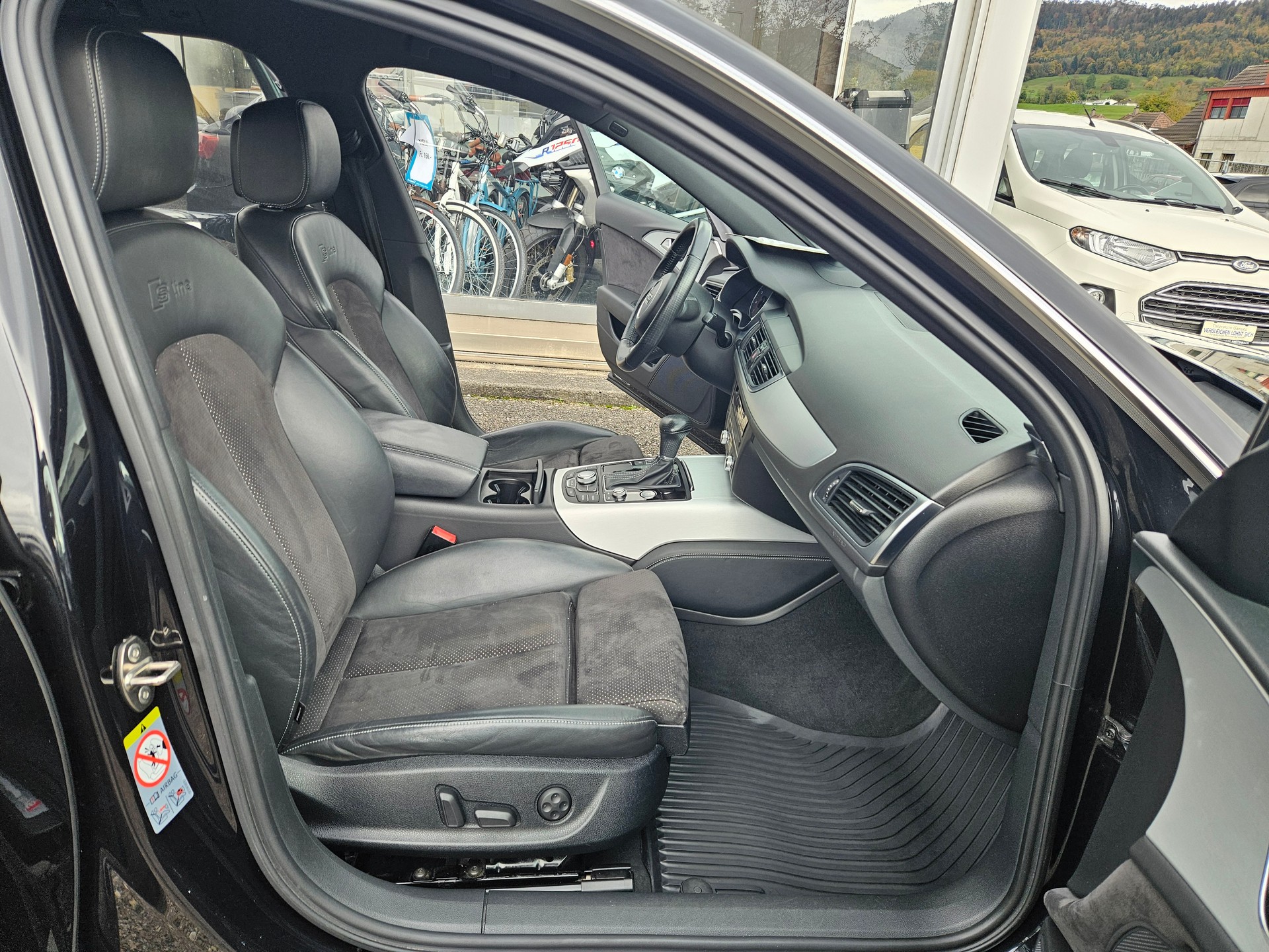 AUDI A6 Avant 2.0 TFSI multitronic S-Line Innen & Aussen-image-9