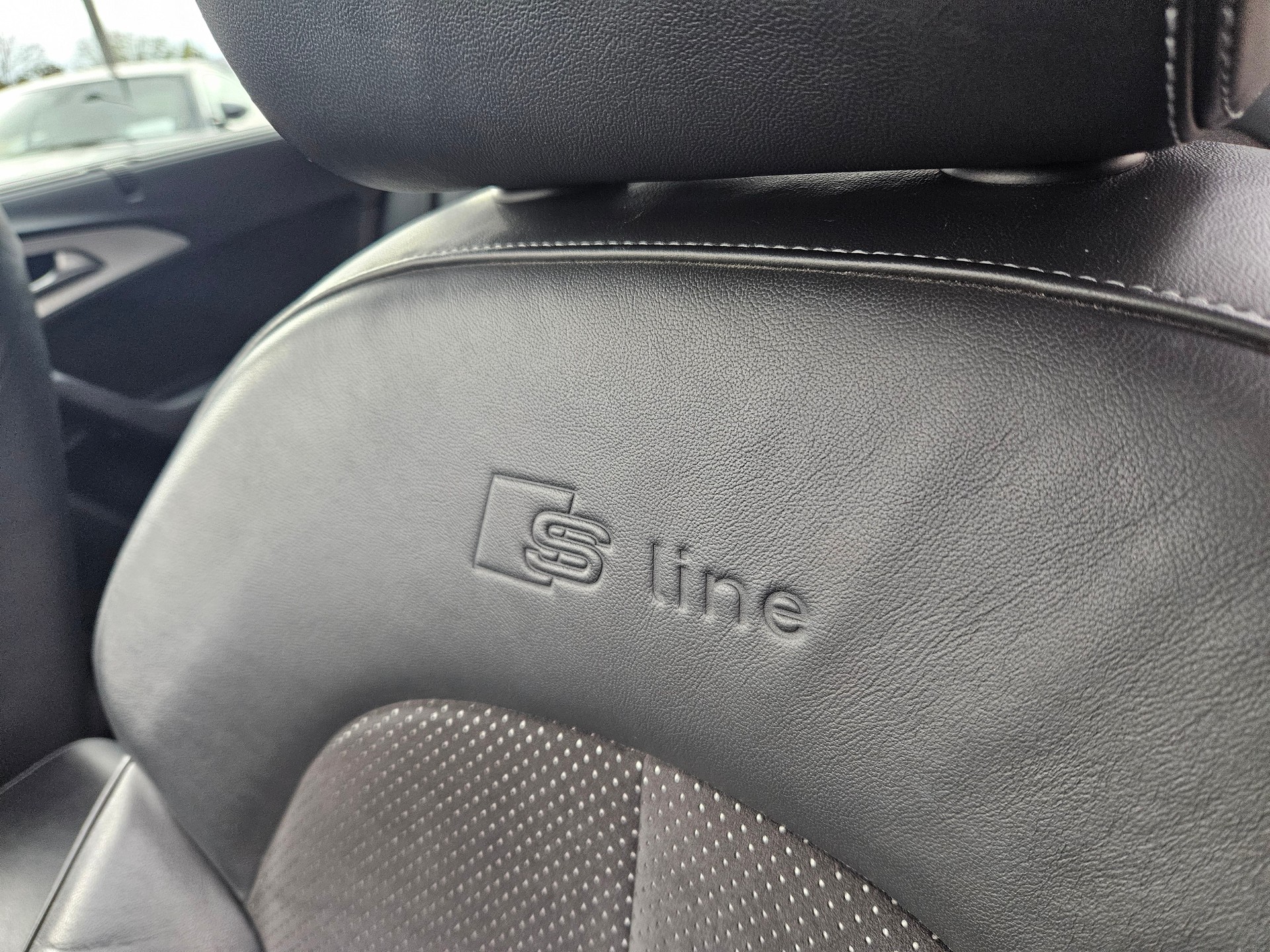 AUDI A6 Avant 2.0 TFSI multitronic S-Line Innen & Aussen-image-20