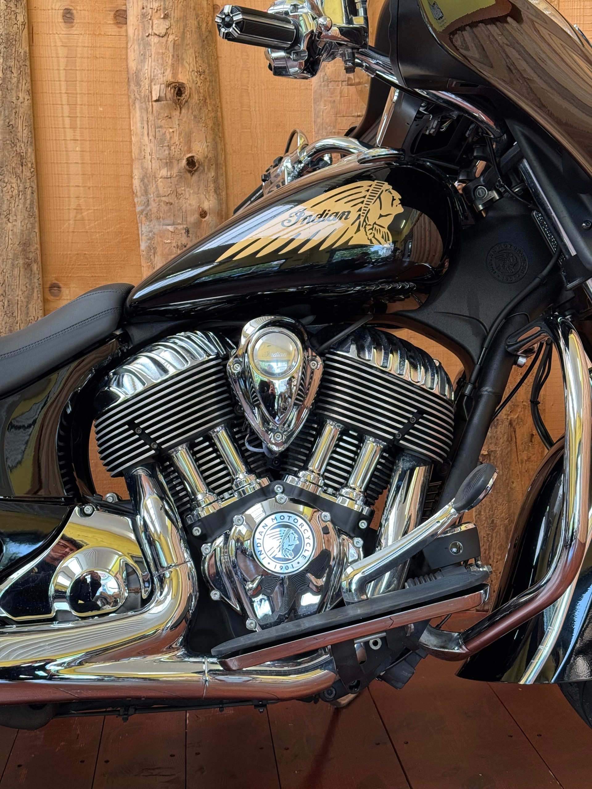 INDIAN Chieftain-image-1