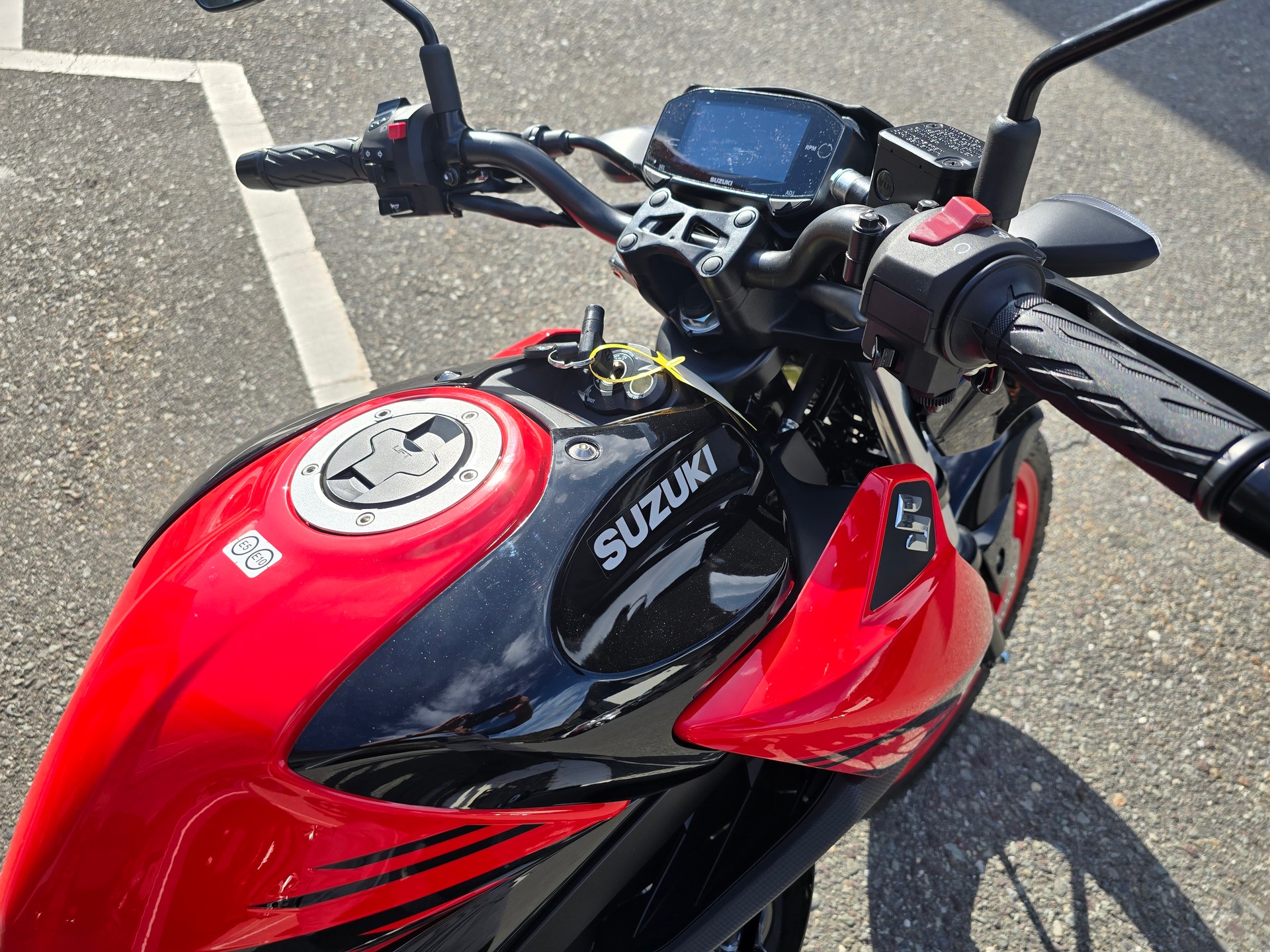 SUZUKI GSX-S 125-image-4