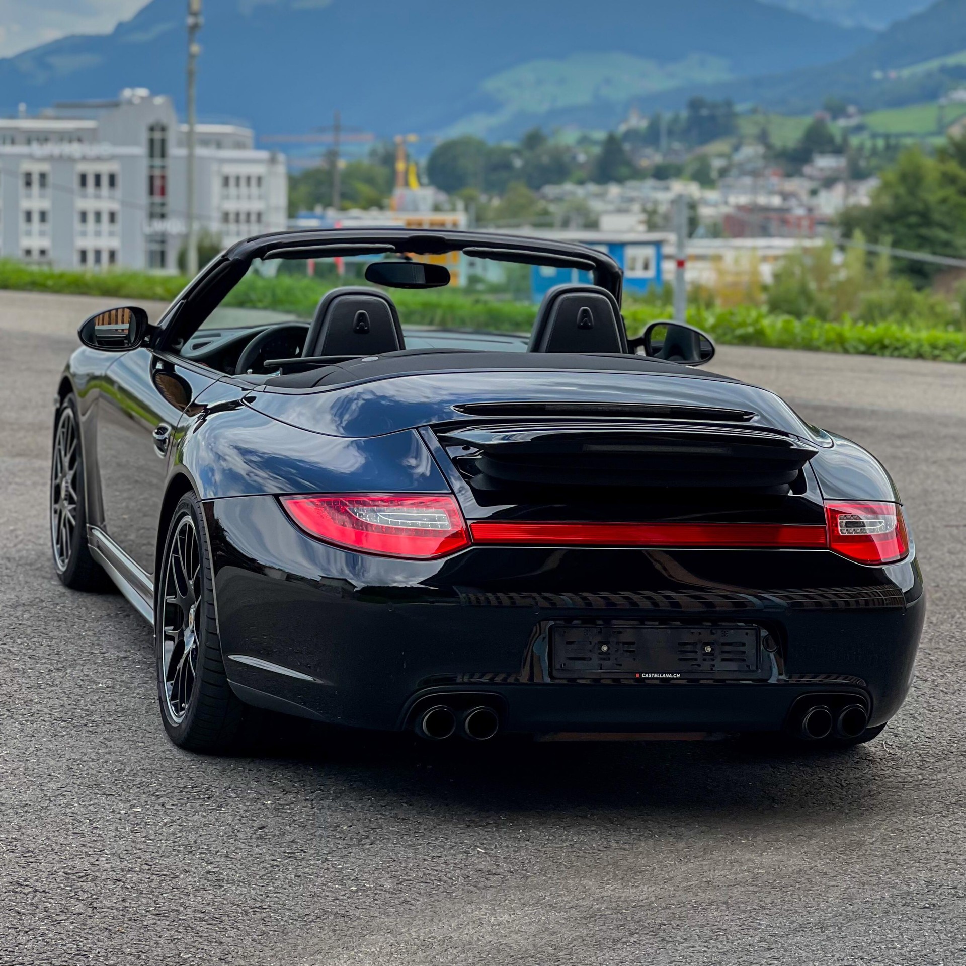 PORSCHE 911 Cabrio Carrera 4 GTS PDK-image-10