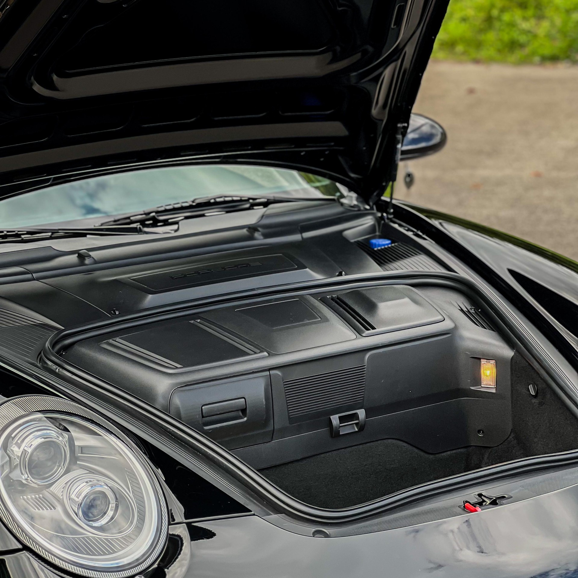 PORSCHE 911 Cabrio Carrera 4 GTS PDK-image-11