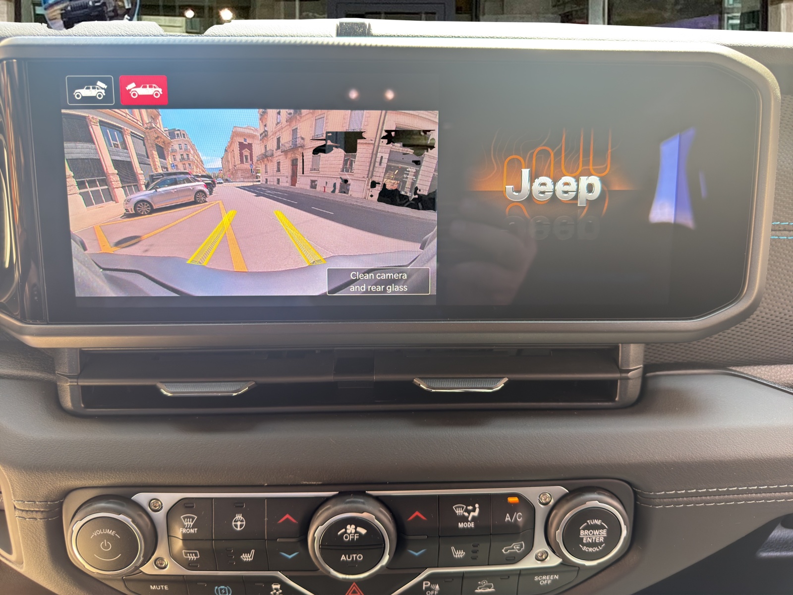 JEEP Wrangler 2.0 PHEV Unlimited Rubicon Automatic Soft Top-image-15