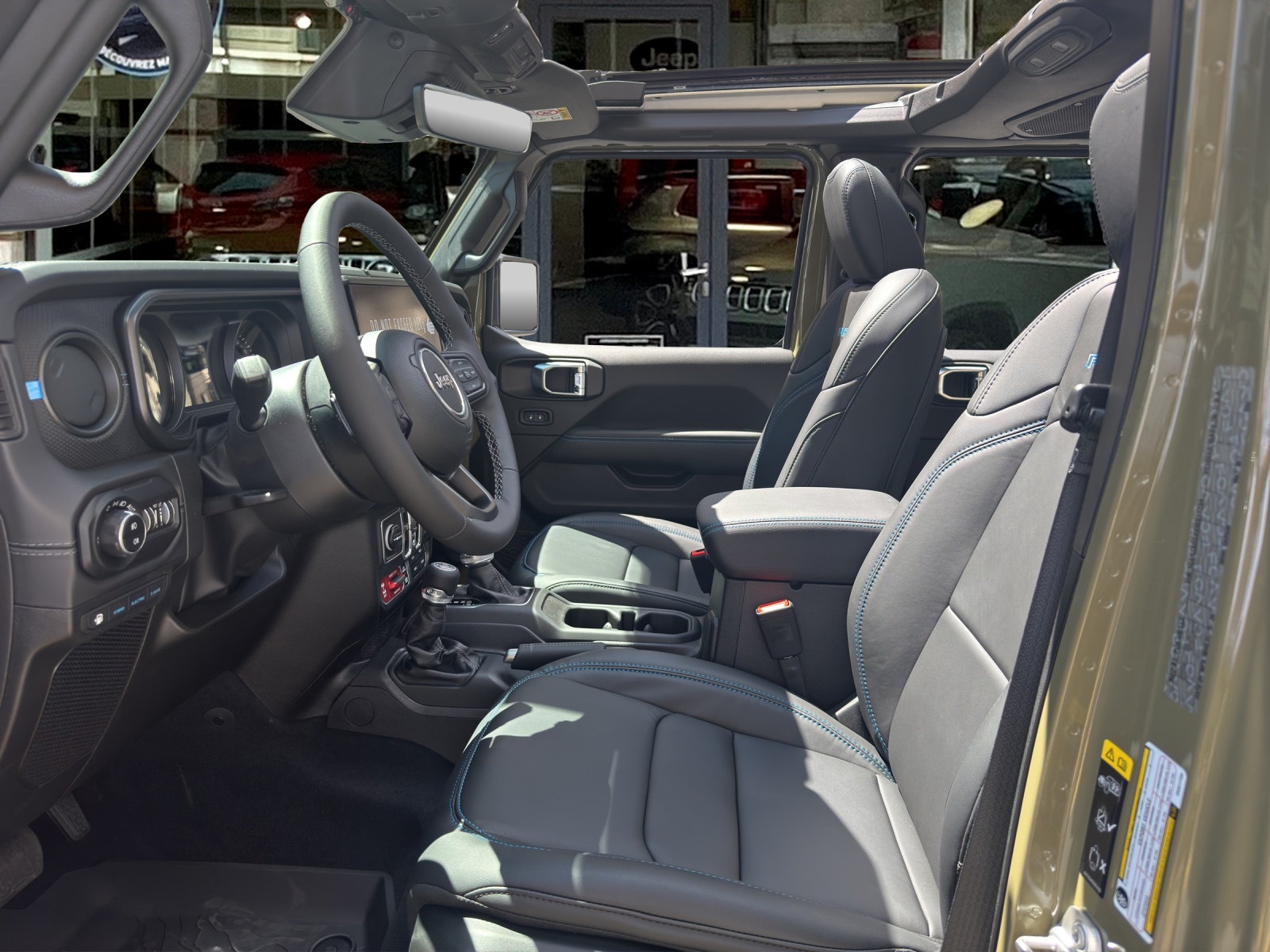 JEEP Wrangler 2.0 PHEV Unlimited Rubicon Automatic Soft Top-image-9