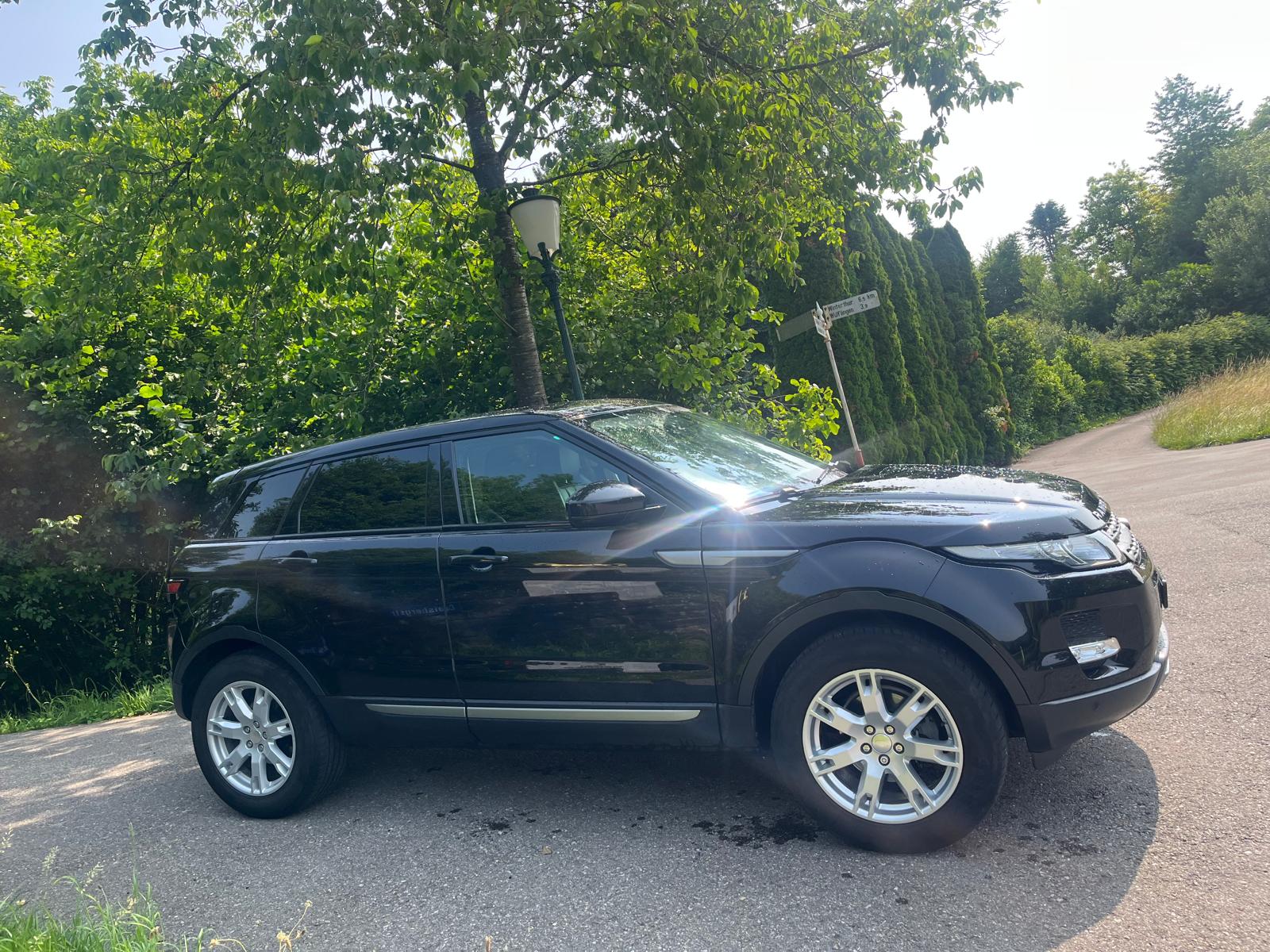 LAND ROVER Range Rover Evoque 2.2 SD4 Prestige AT9-image-4