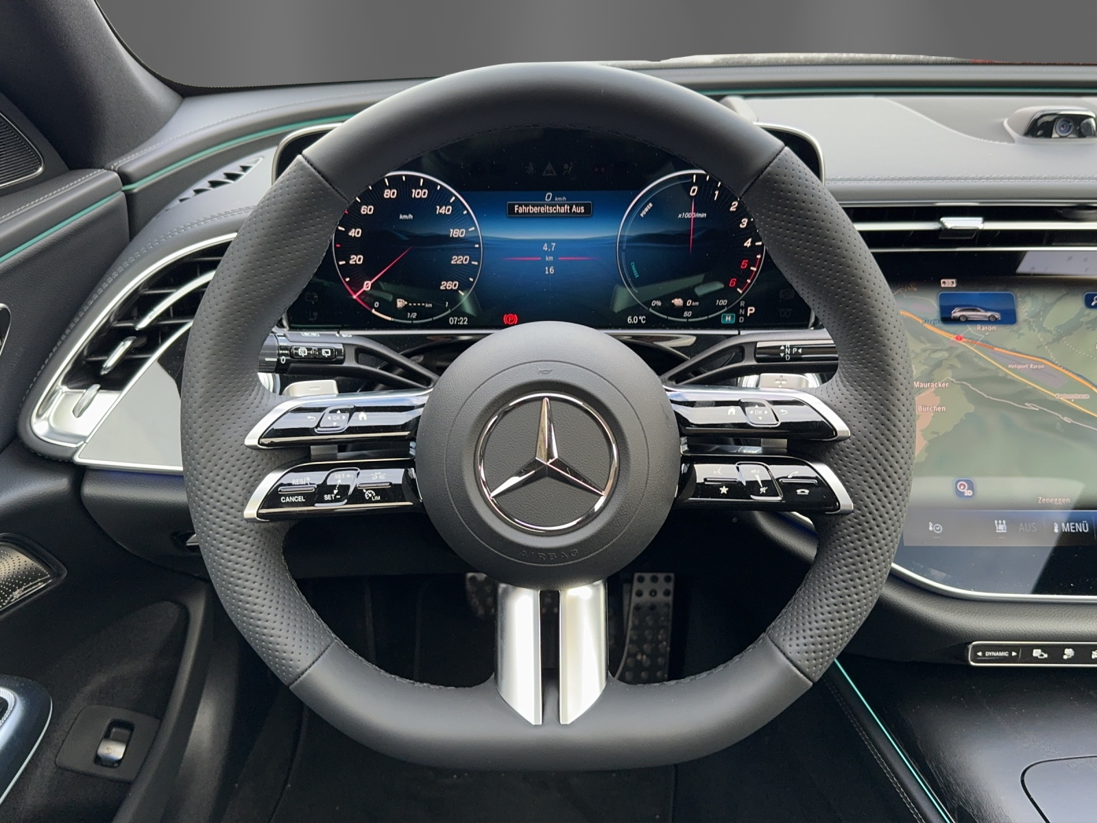 MERCEDES-BENZ E 300 de T 4Matic 9G-Tronic-image-9