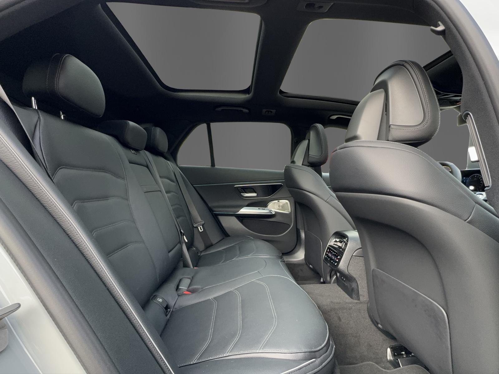 MERCEDES-BENZ E 300 de T 4Matic 9G-Tronic-image-18