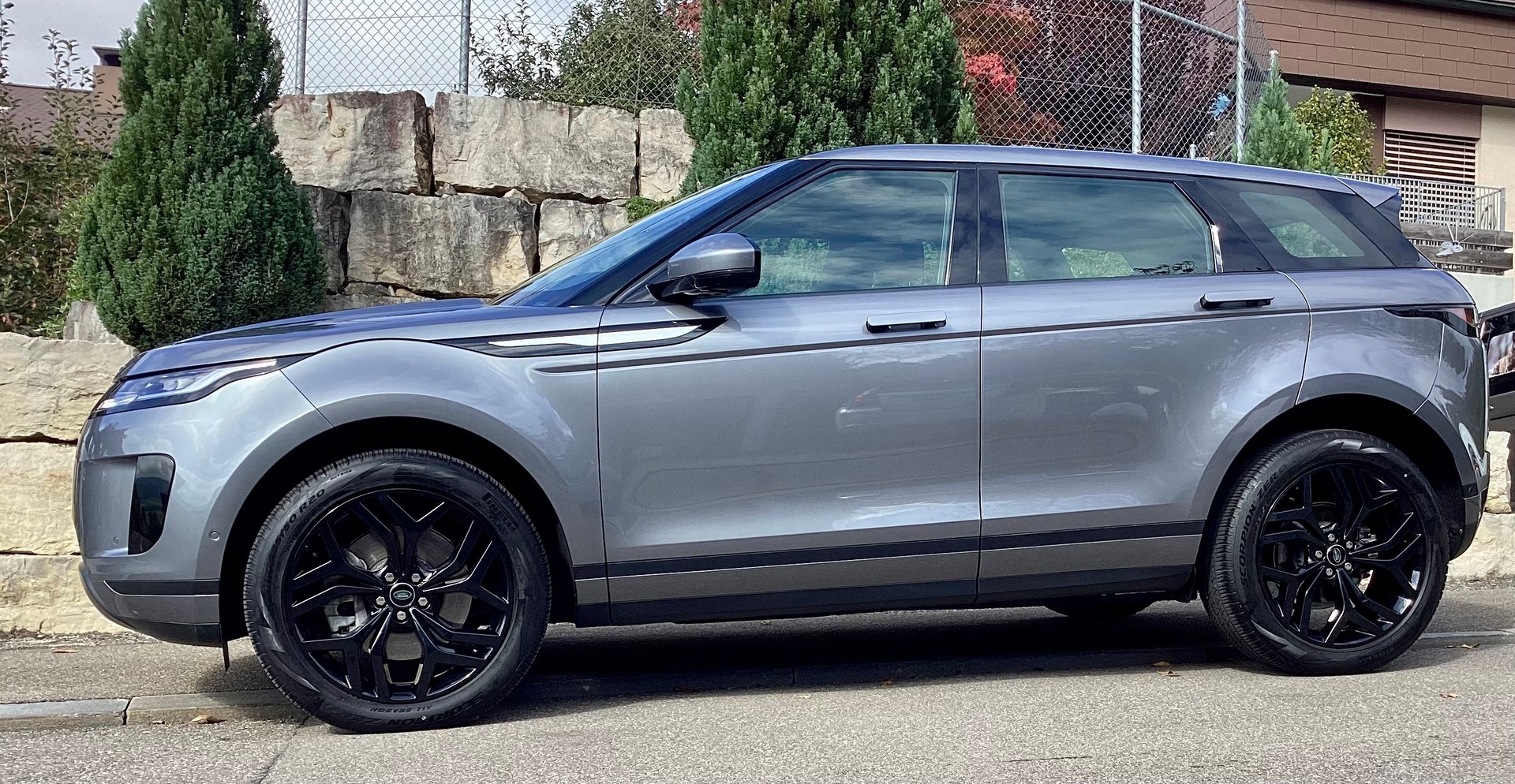 LAND ROVER Range Rover Evoque P 200 AWD-image-2