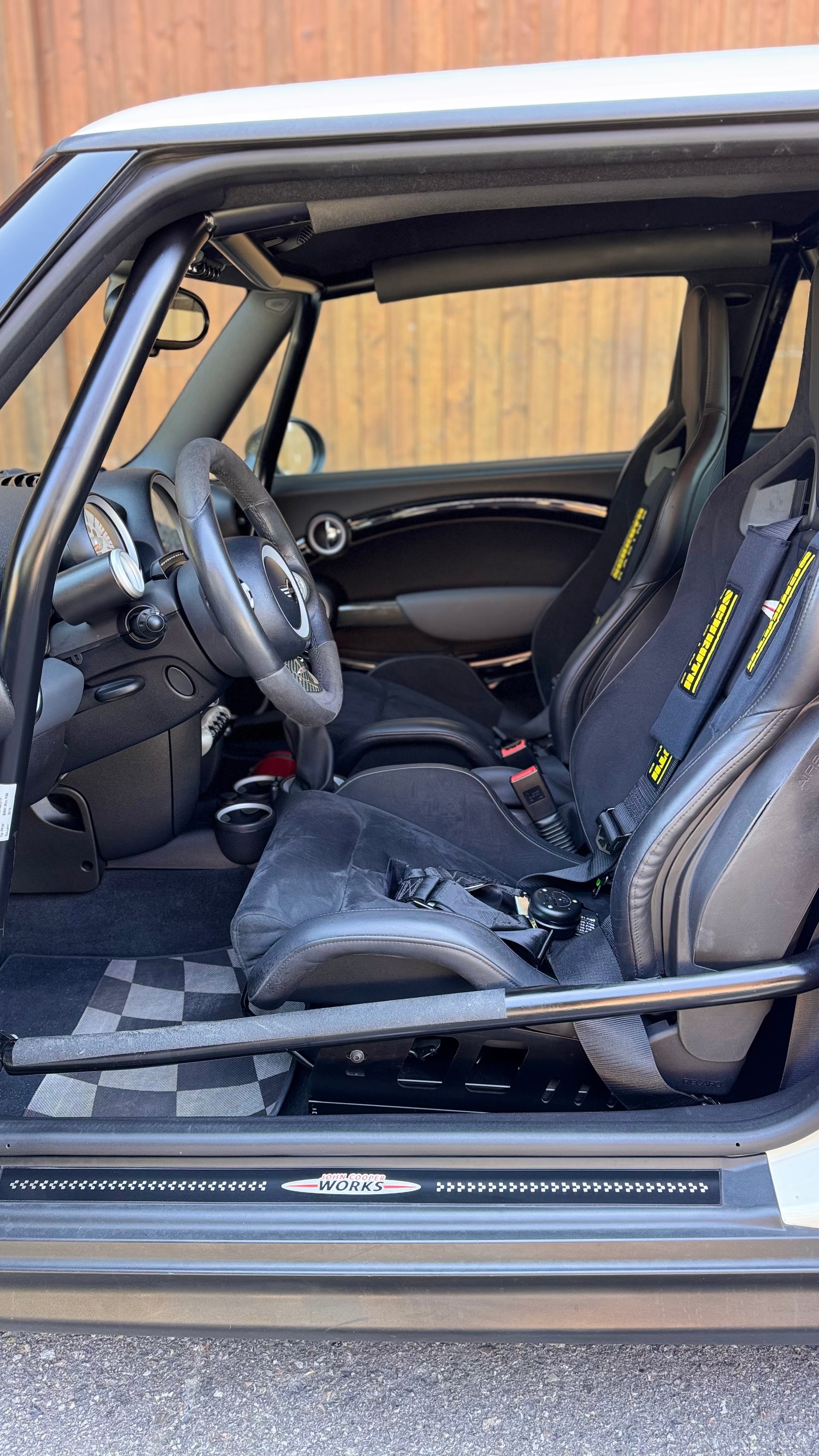 MINI Cooper John Cooper Works-image-5