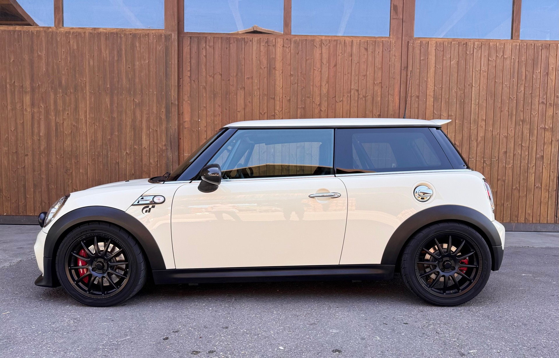 MINI Cooper John Cooper Works-image-2