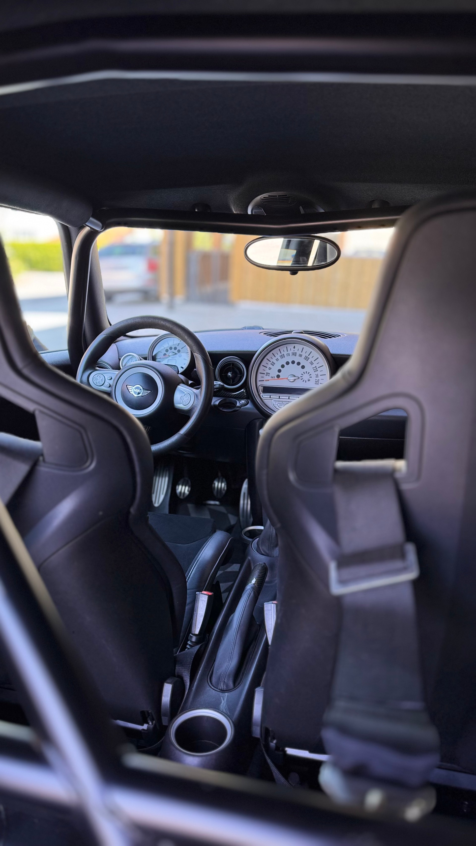 MINI Cooper John Cooper Works-image-7